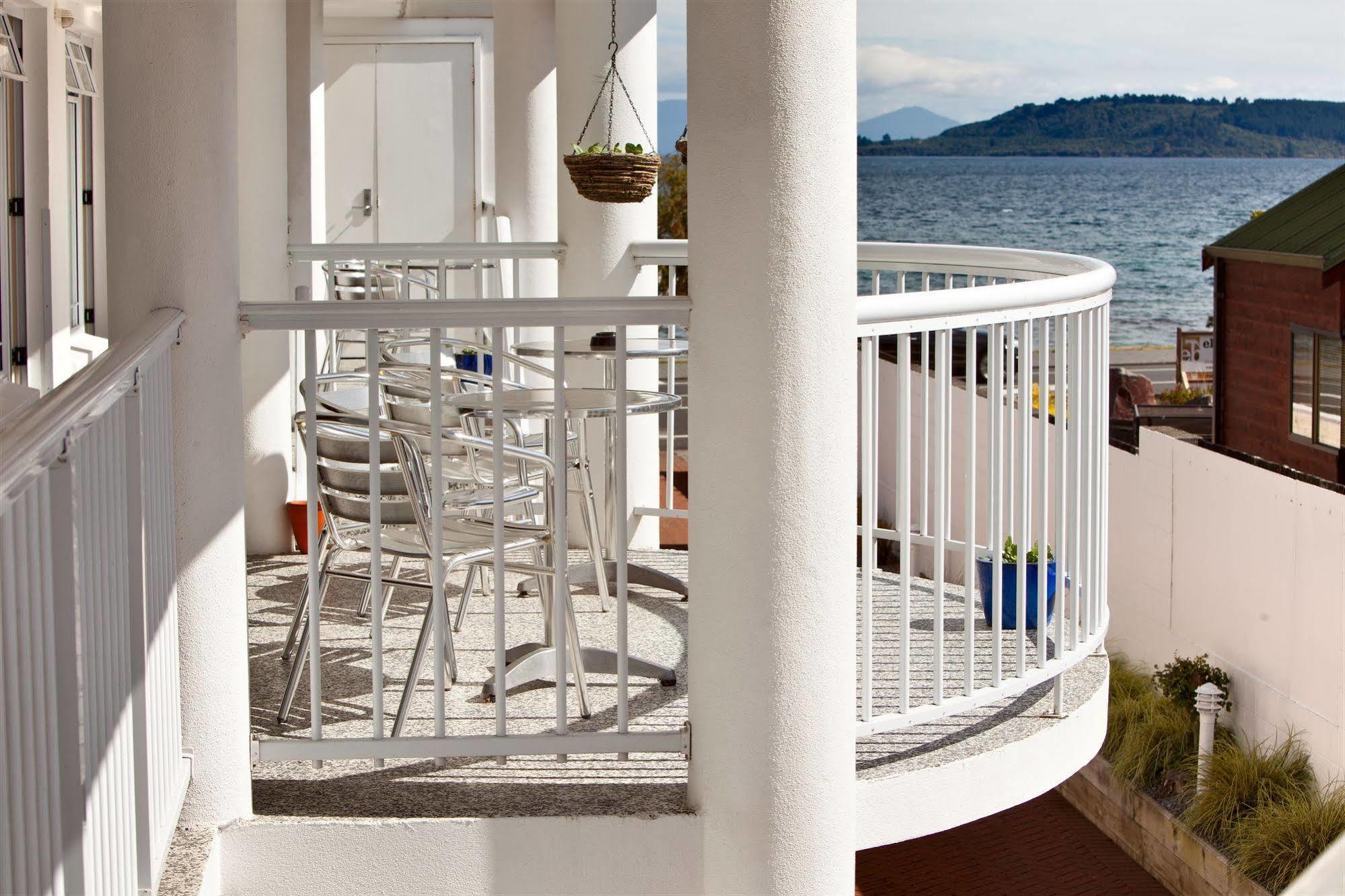 Lakeside Taupo Motel Exteriör bild